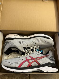 ASICS - Size 9 (men’s)