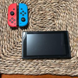Nintendo Switch 