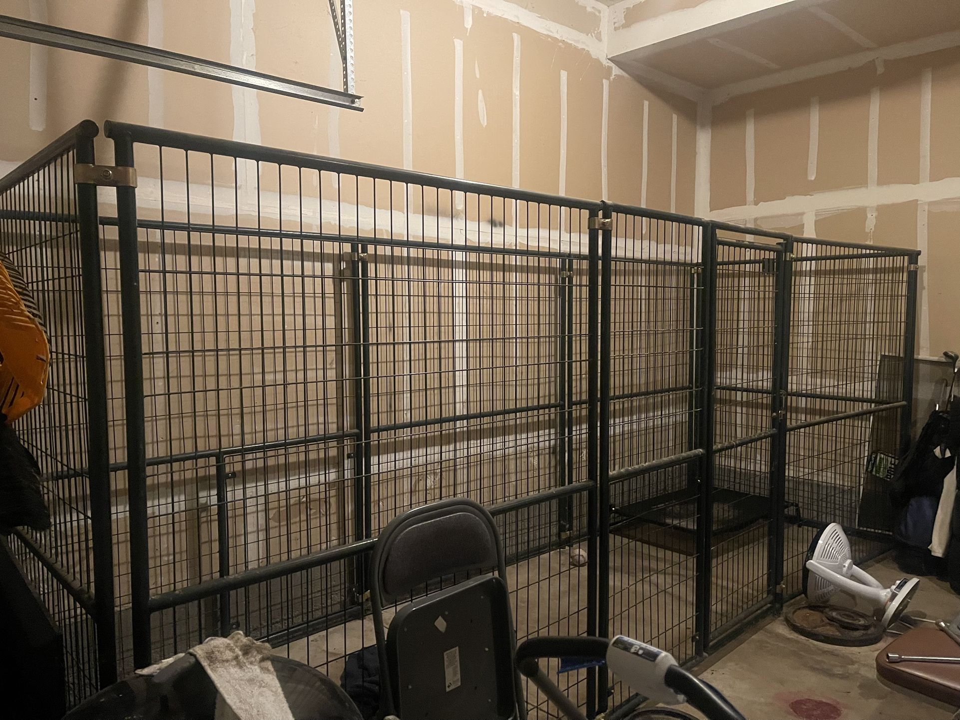 Large Dog Kennel