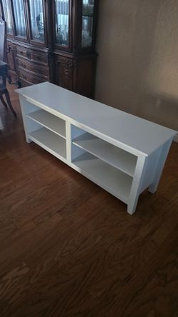 IKEA-Style White TV Stand / Media Console – Excellent Condition – $40