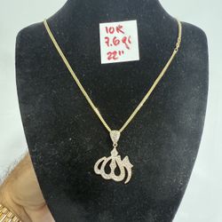 10K Yellow Gold Chain and Pendant CUBIC ZIRCONIUM STONES 7.2Gr 22 Inches Long 