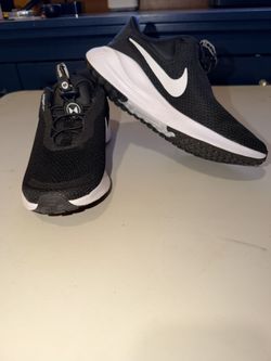 New Unisex Nike Easy On Sneakers / Size 7