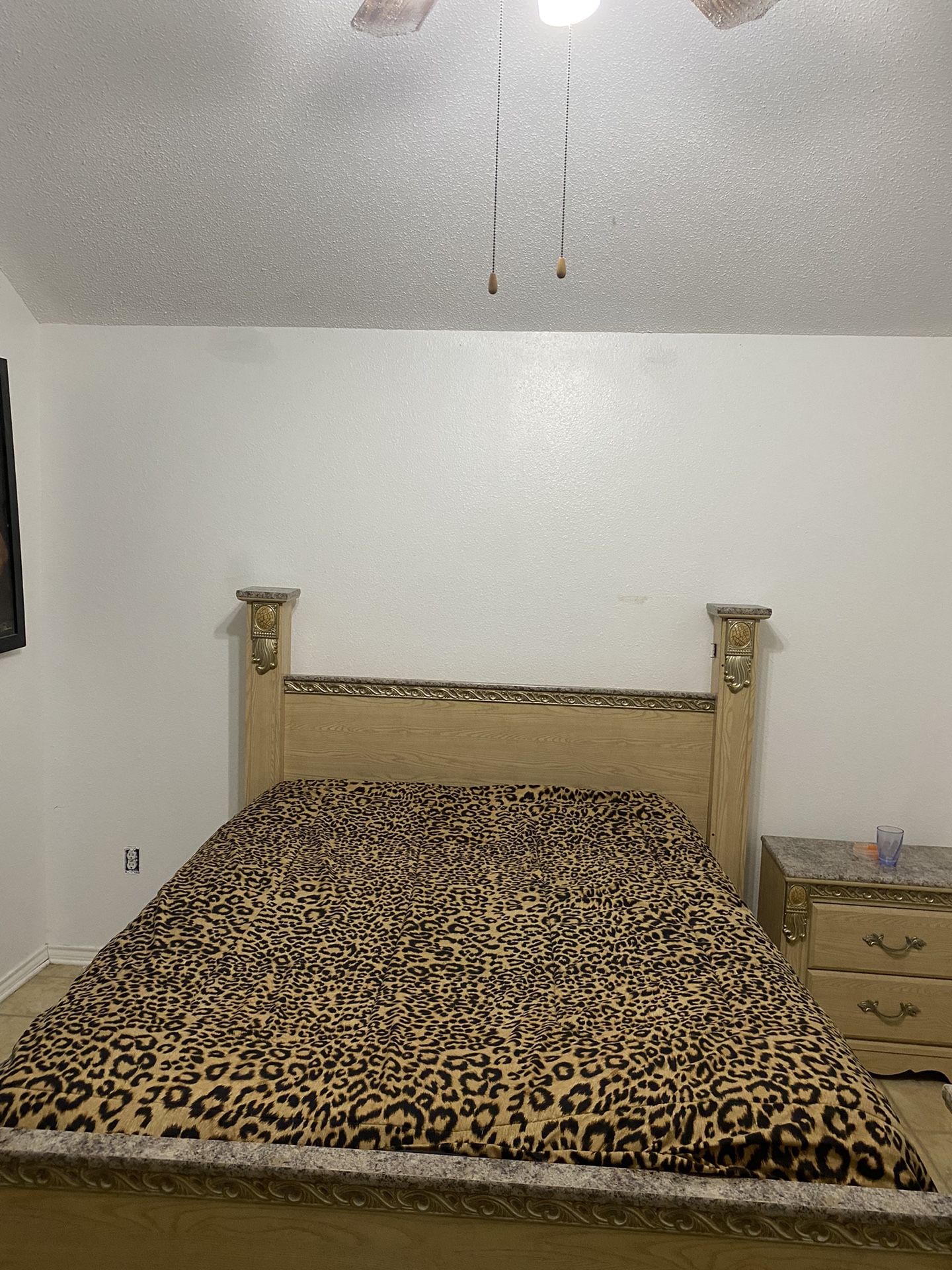 Queen Bedroom Set With No Mattresses