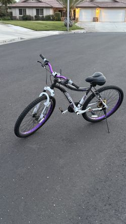 Genesis Whirlwind Mountain Bike - Front Disc Brake, Knobby Tires, Good Tubes, 21-Speed, 26” wheels!