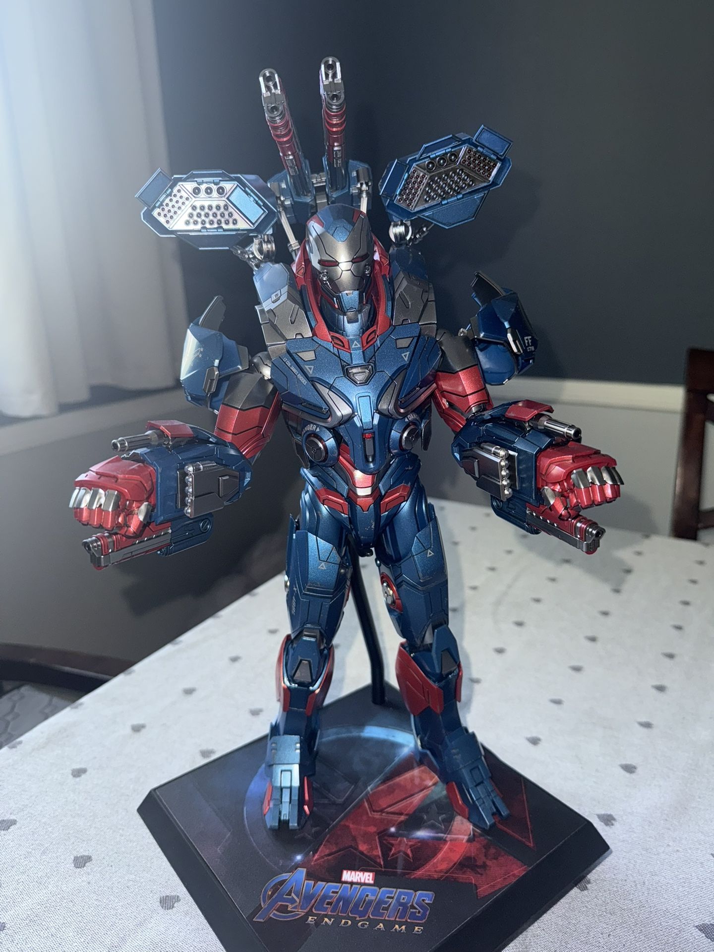 AVENGERS(Iron Patriot) ENDGAME