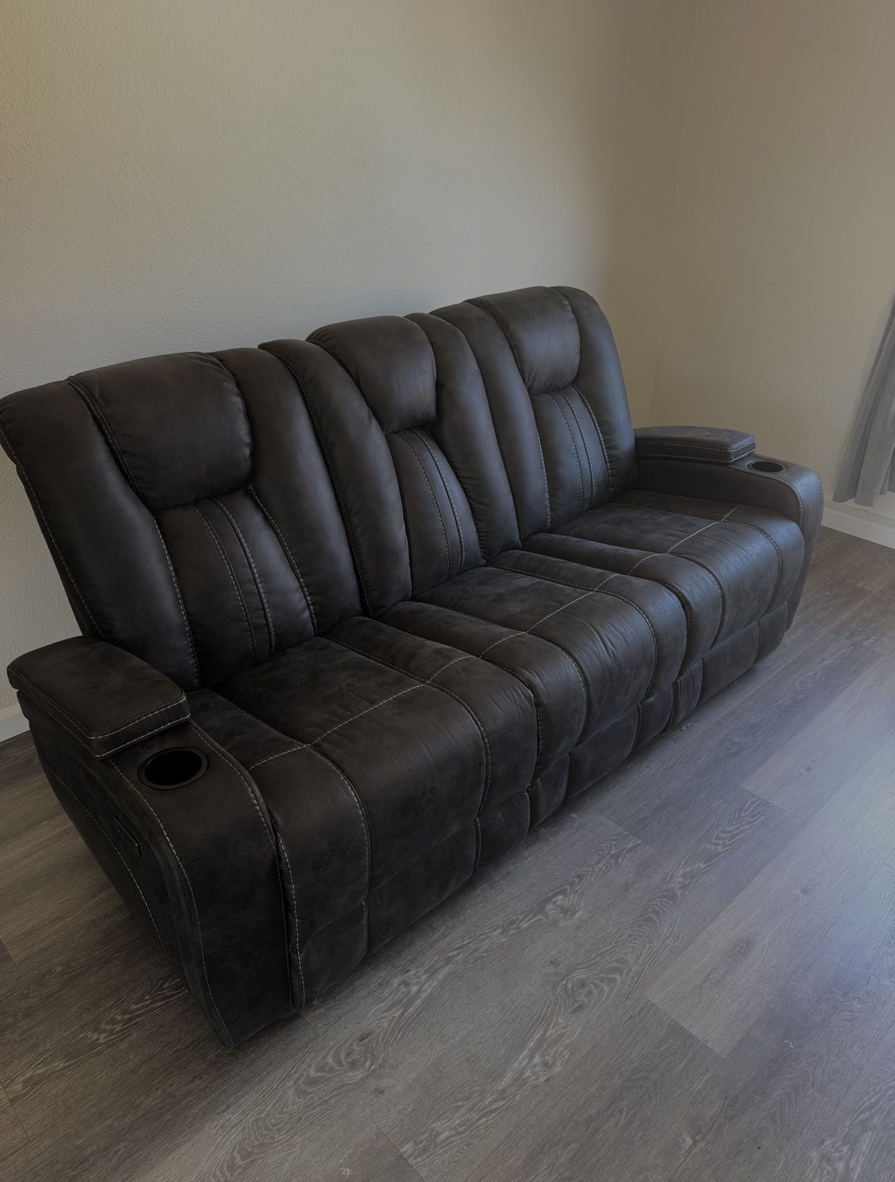 Luxury Power Reclining Sofa w/ Storage, USB-C, Outlets, Reading Light & Cup Holders