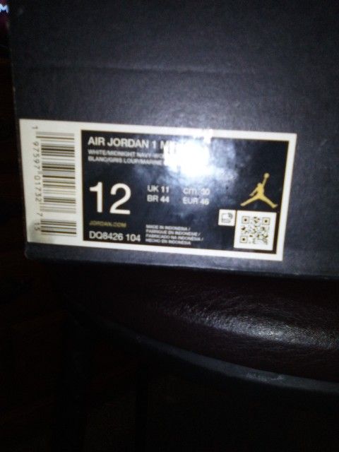 Jordan 1 Mid White Midnight Navy Wolf Grey