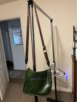 Hunter Green Leopard Print strap Cross body purse!!!