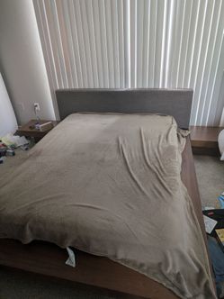 Wood bed frame