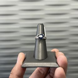 18k white gold 2. Ct sapphire let vs diamonds