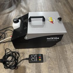 American DJ Mister Kool Low Lying Water Based Metal Smoke Fog Machine for Halloween Decorations, Theater Effects, or Stage Fog with Remote, Black