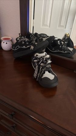 Black N Grey Lavins