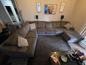 4 piece Sectional Couch with Ottoman