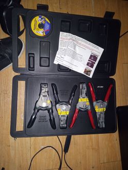 Quick release pliers