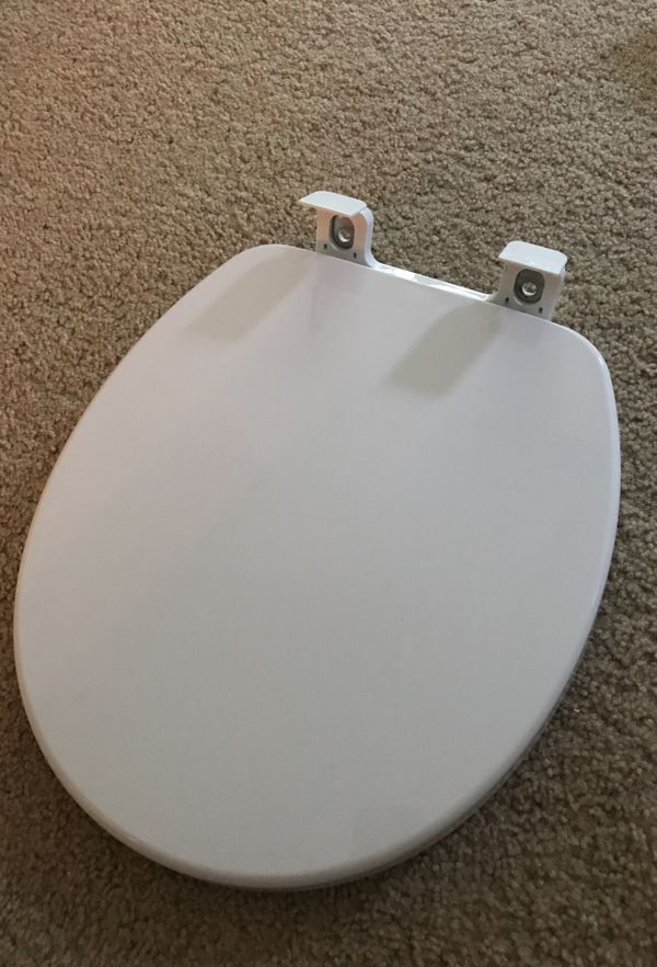 American Standard Round Toilet Seat Plastic Slow Close Household American Standard Round Toilet Seat Plastic Slow Close Household In Durham Nc Offerup