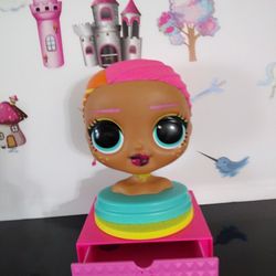 L.o.L Surprise O.M.G Styling Head
