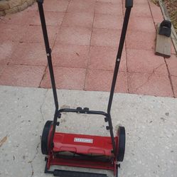 Human powered lawn mower