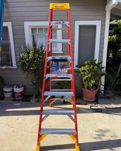 Ladder 8 feet fiberglass