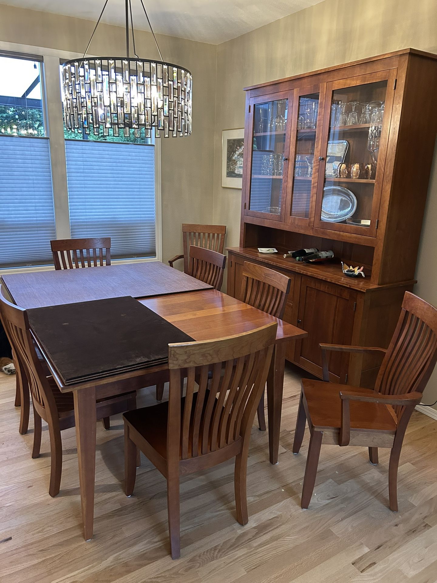 Gat Creek Dining Set