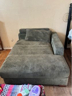 Couch seat thing