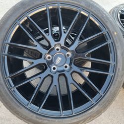 20"staggerd SAVINI Glossy Black Wheels & New Tires For BMW 7series 2018-2023
