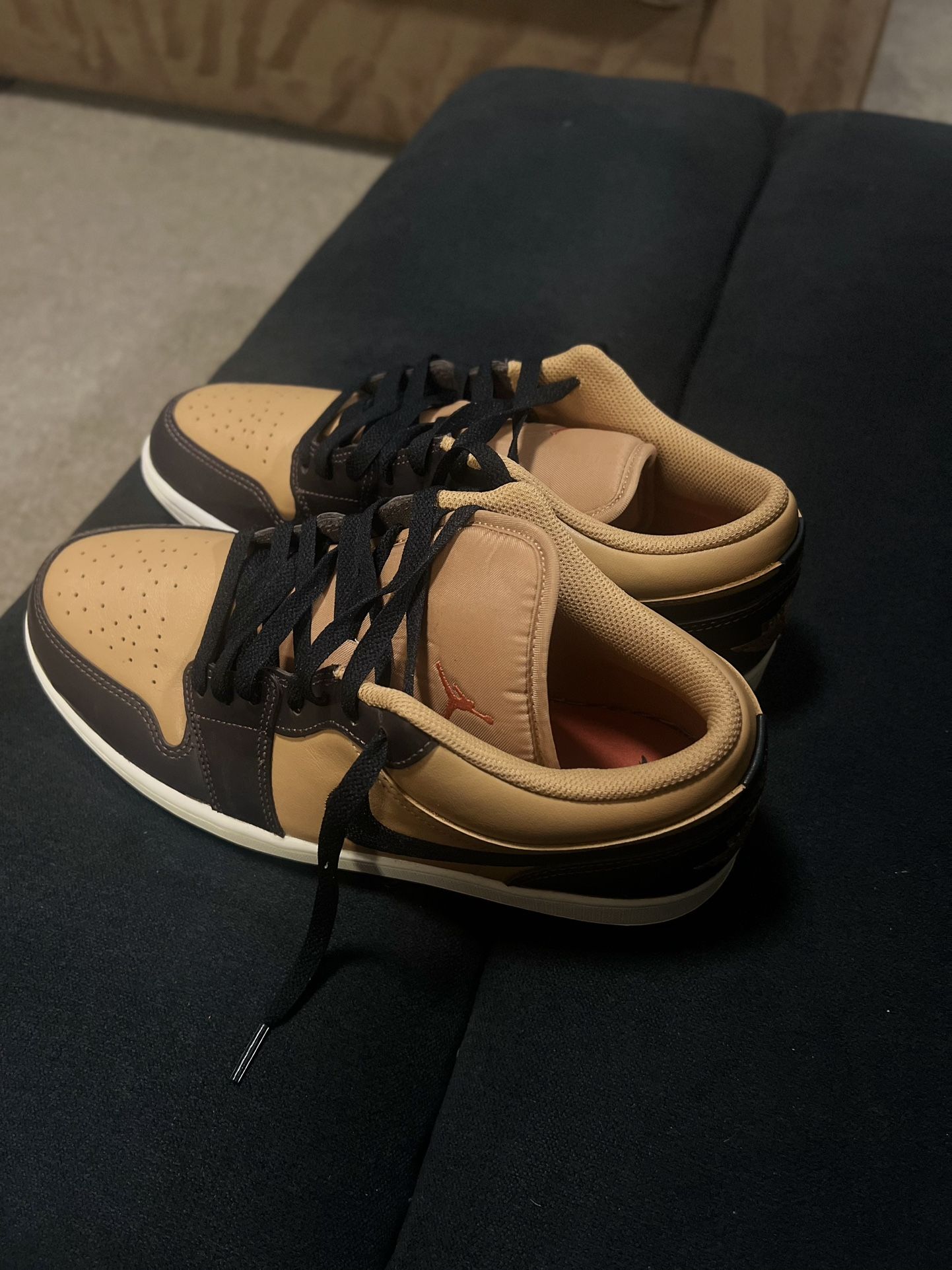 Air Jordan 1 Low SE flax baroque brown