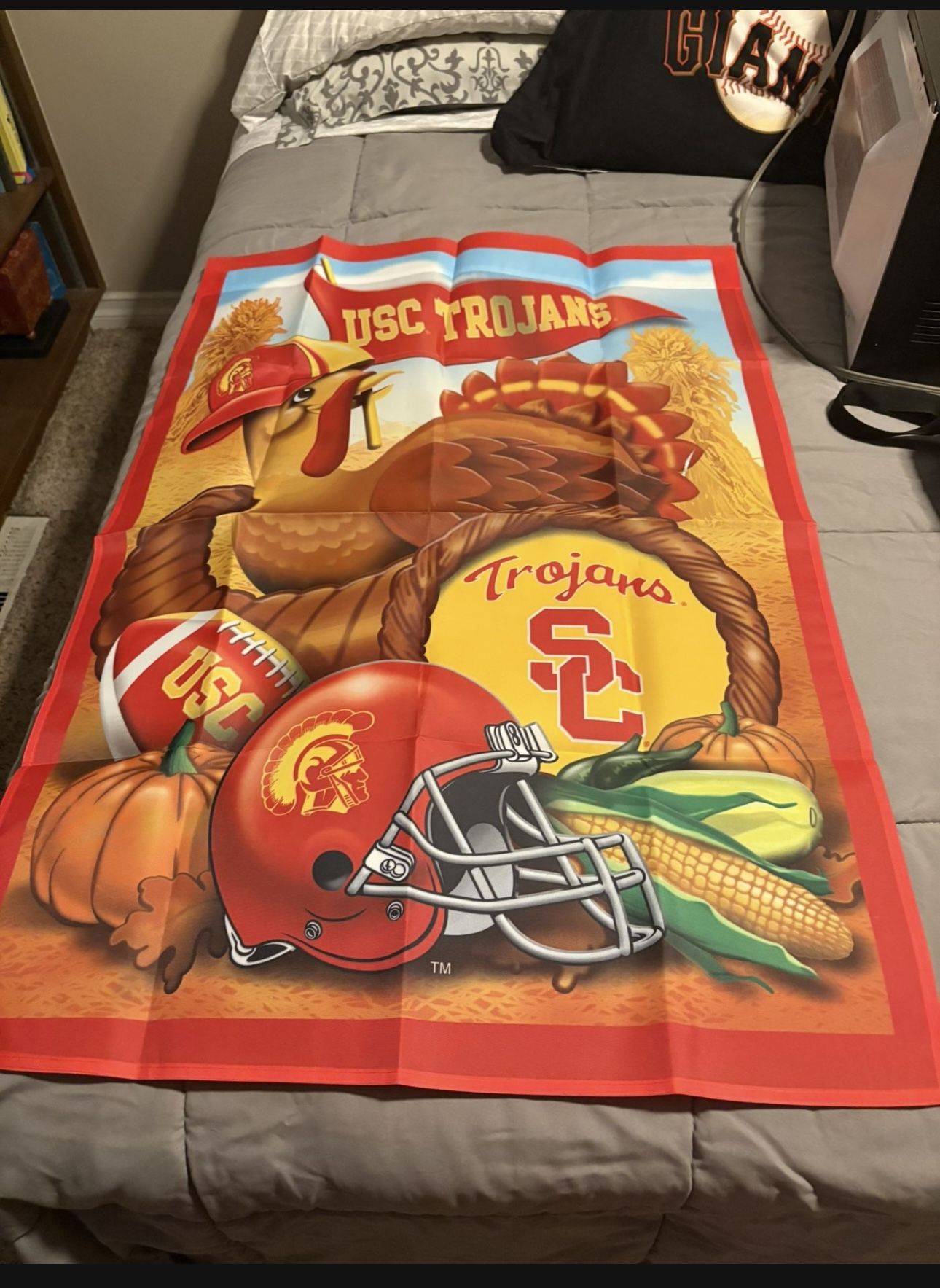 USC Vertical Flag- Thanksgiving - Size 40 X 27