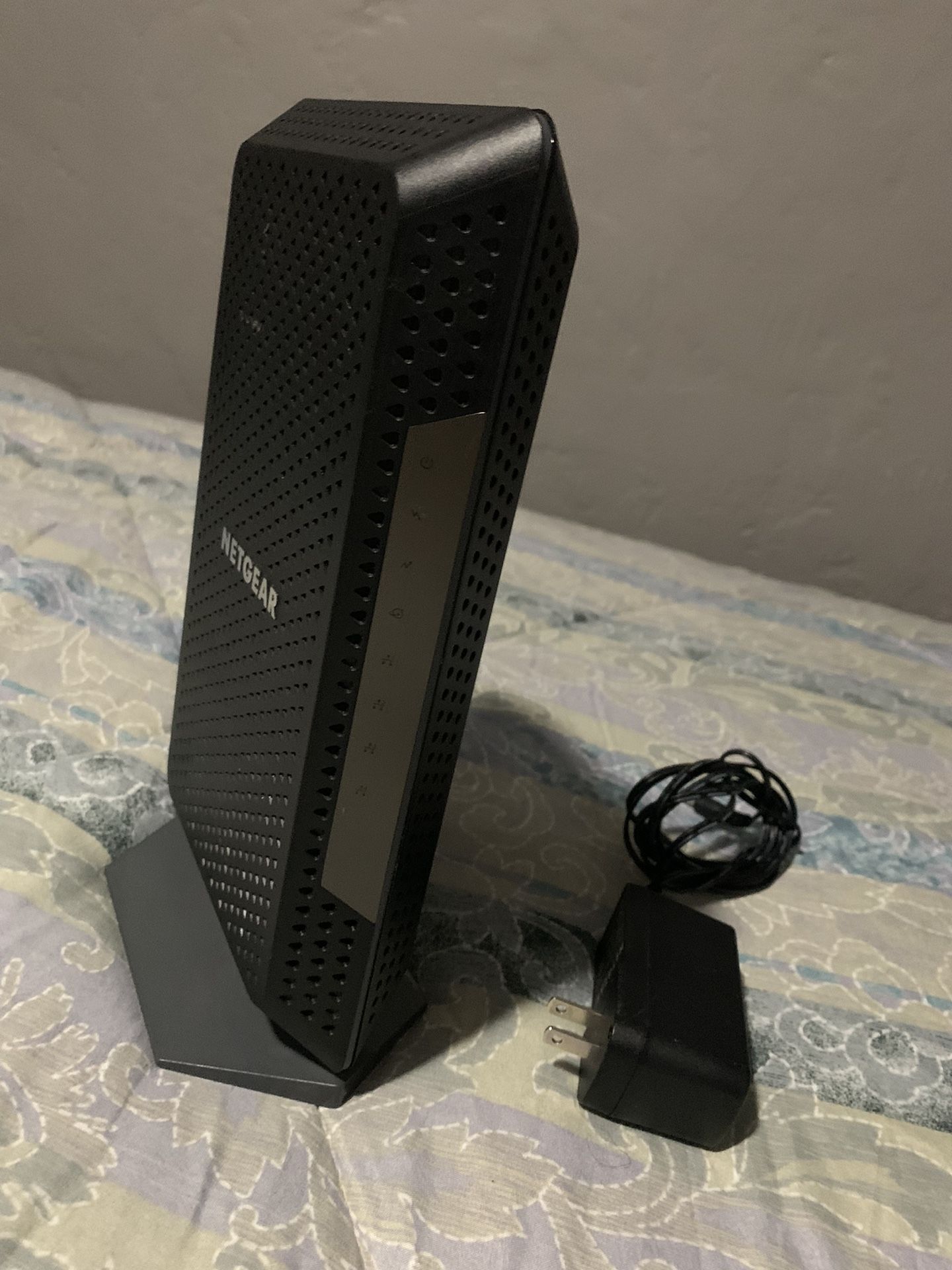 Netgear Gigabit cable Modem/Router