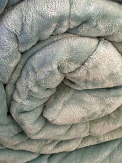 Fluffy Blue and Grey Queen Sherpa Comforter