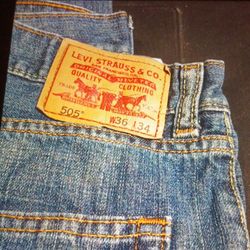 LEVI STRAUSS & CO.  STRAIGHT FIT 505 DENIM JEANS   W36. L34