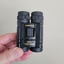 NEW Smith & Wesson Binoculars