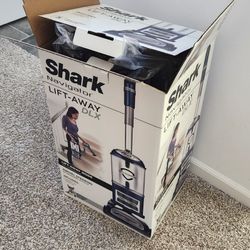 Shark Navigator Lift-Away Vacuum 