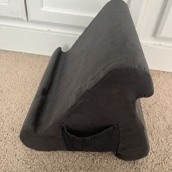 Pillow for ipod / holder