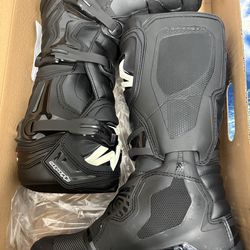 dirtbike boots