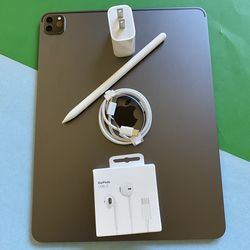 Apple IPad Pro 12.9” 4th Generation (2020 Model/ Face ID/Liquid Retina) 128GB with pen, keyboard & Accessories