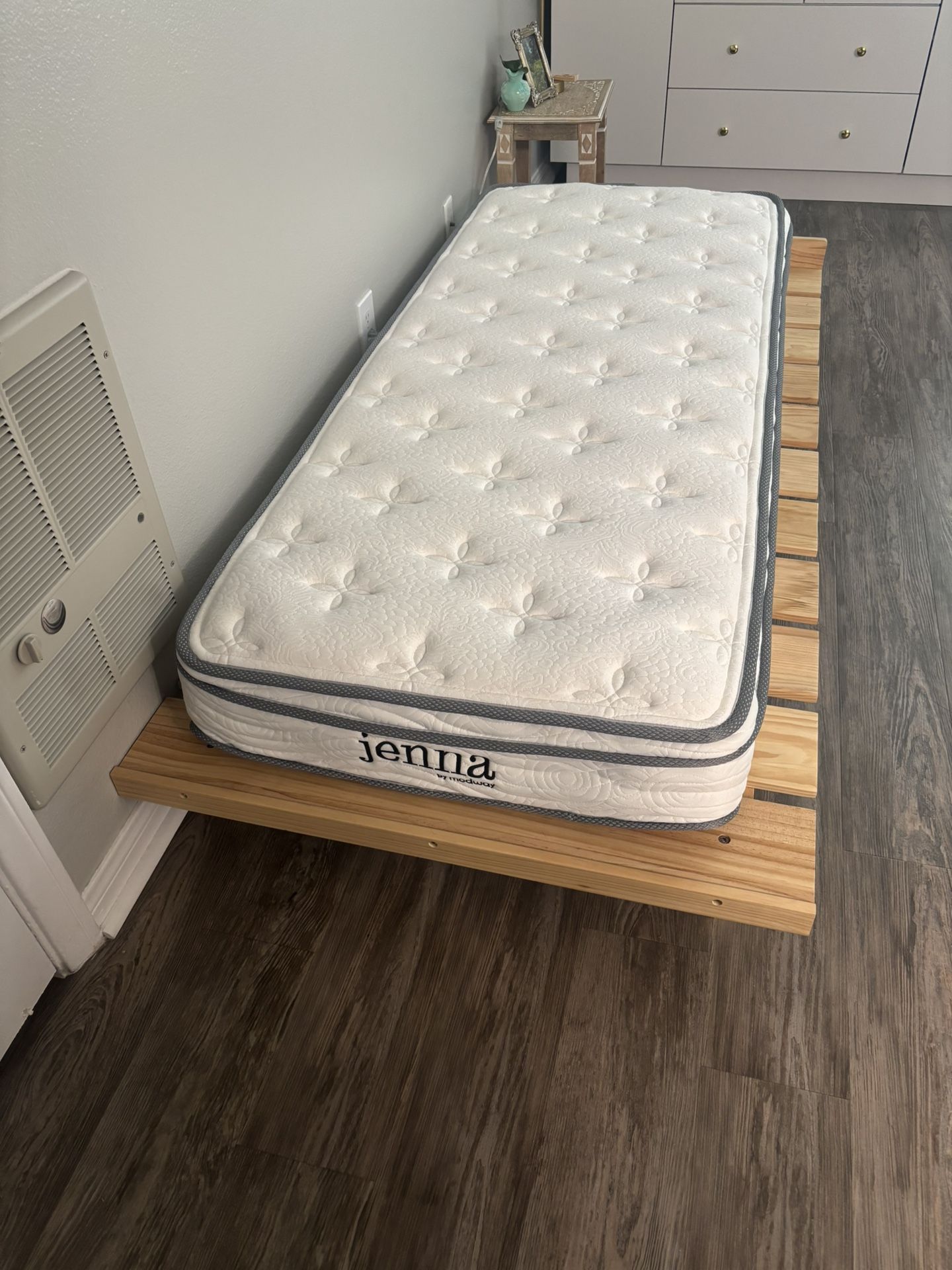 Twin Bed