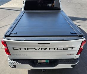 SyneticUSA 2007-2026 Chevy Silverado/GMC Sierra  Hard Aluminum Retractable Tonneau Cover Off-Road Pro Version For 6.5ft Short Bed