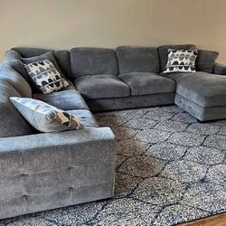 Clean Dark Gray Sectional Couch”free Delivery “