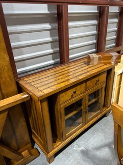 Counter/Bar Height Dining Set – 6 Chairs + Wine Server – $650 OBO