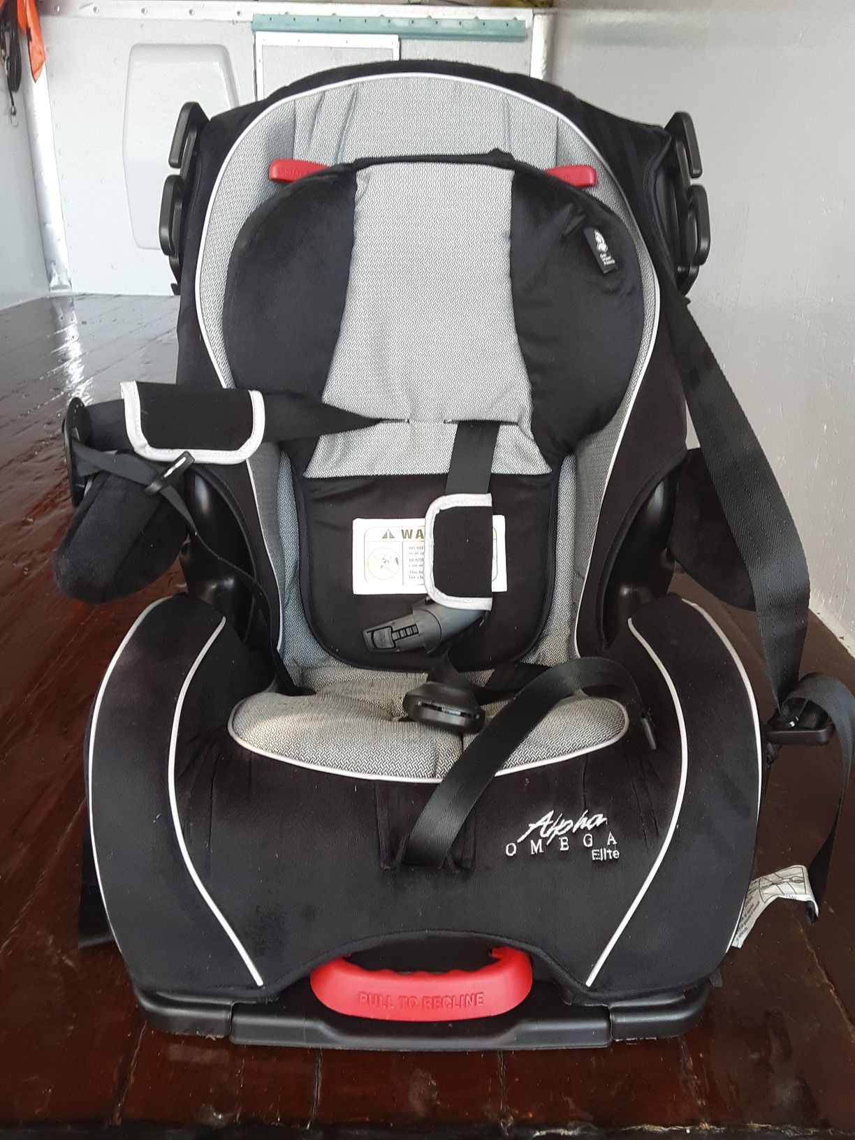 ALPHA OMEGA CAR SEAT