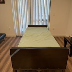 ELECTRIC ADJUSTABLE HOSPITAL BED / CAMA Ajustable Para Cuidado En Casa 