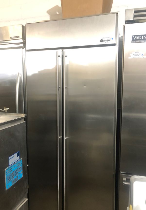 Ge monogram built in side by side stainless steel refrigerator 36” for
