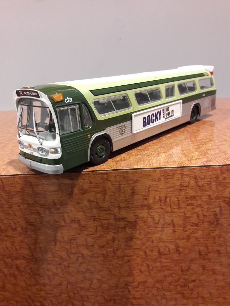 Rocky Go For it Cta Bus collectibles with mirrors (72 North-Cicero) Limited Edition Certificate