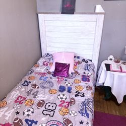 Single Twin Bedset, Frame, and Headboard. 