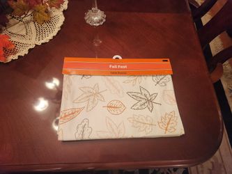 TABLE RUNNER  BRAND NEW