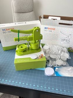 MK.Bear 58mm Button Maker Machine Kit – 100 Blanks Included