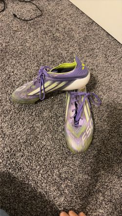 Soccer cleats