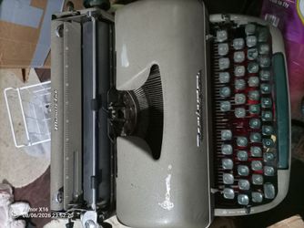 remington old school typewriter