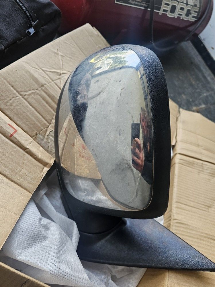 Stock Mirrors 2002-2004 Chevrolet Silverado 2500 