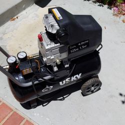 Husky Air Compressor with hoses